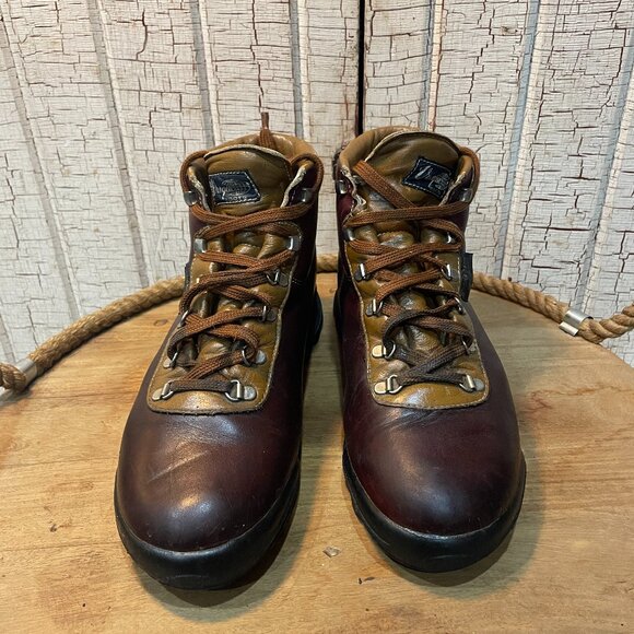 VTG Iconic Vasque Sundowner GTX hiking boots 11 - Picture 1 of 6